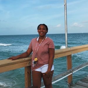 Meet your Posher, Mia